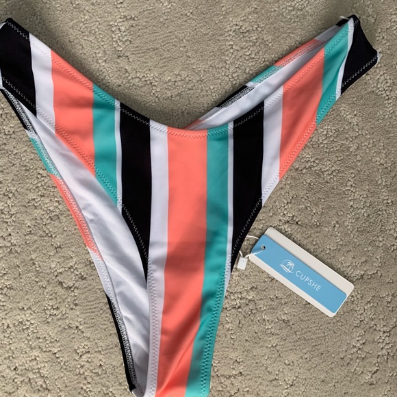 CUPSHE high waist bottoms - Picture 1 of 3